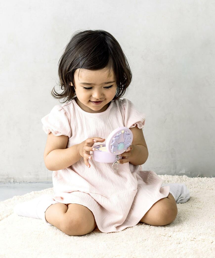 3COINS、《光る!音が鳴る!》変身コンパクト画像