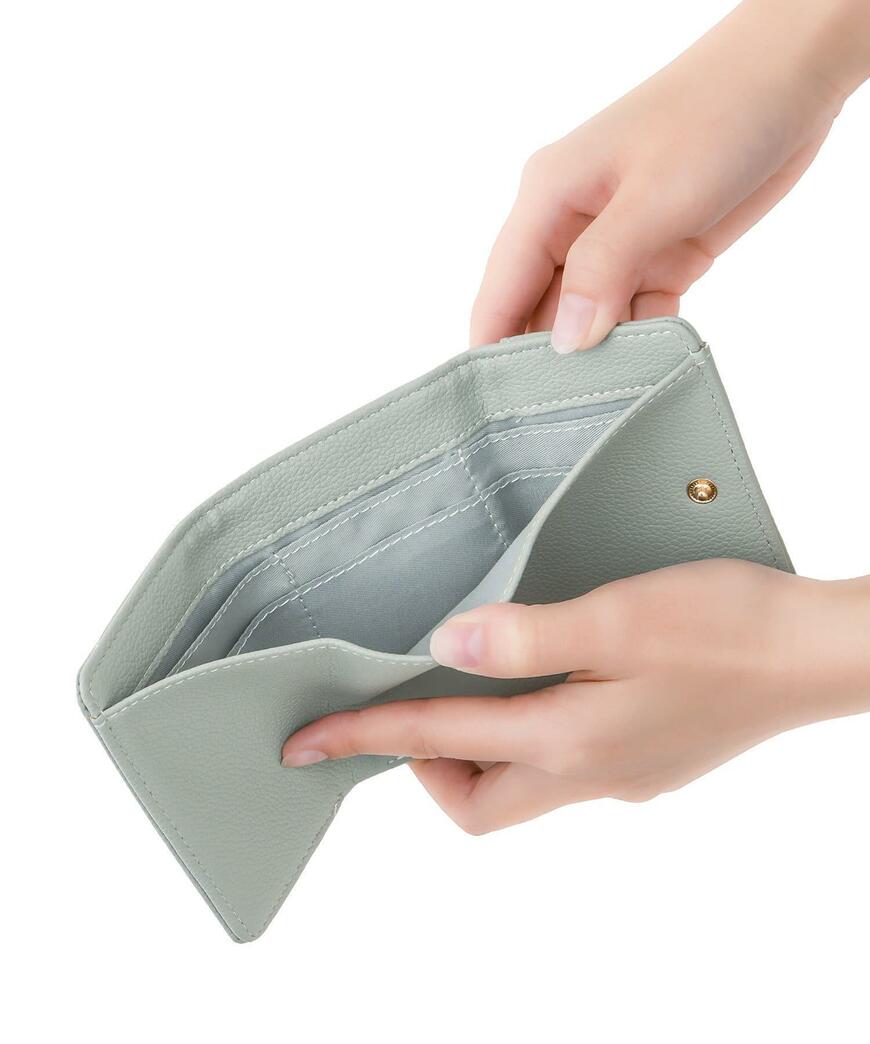 3COINS、箔押し三つ折りウォレット画像