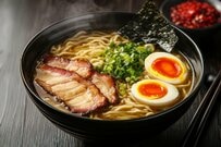 今月12月15日に支給【年金生活者支援給付金】夫婦2人が対象者「あわせて年間最大で約13万円！」どんな人がもらえる？