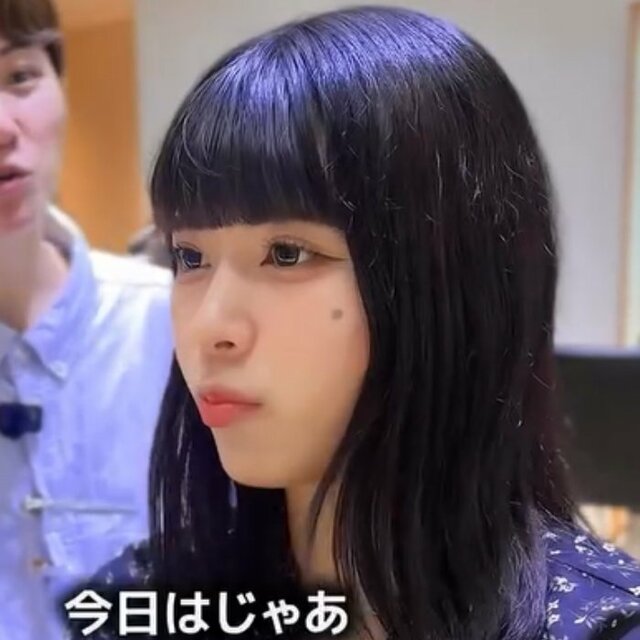 「美容室が怖い…」半年間セルフで前髪をカットしていた女性→美容師の提案で明るく垢抜けた顔まわりにスタイルチェンジ