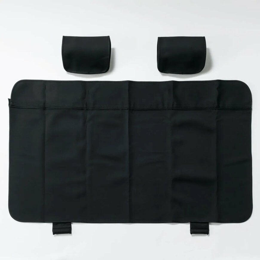 出所：オートバックス公式　AQ　防水素材のシートカバー　BS-02　ブラック　リア用