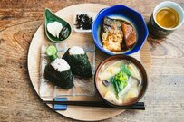 【65歳以上】年金受給世帯の貯蓄はどのくらい？みんなの“収入”と“生活費”、“平均貯蓄額”を解説！