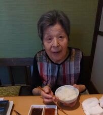 【84歳おばあちゃん】高級焼肉を爆食！シメまで堪能する姿が見ていて気持ち良いと反響