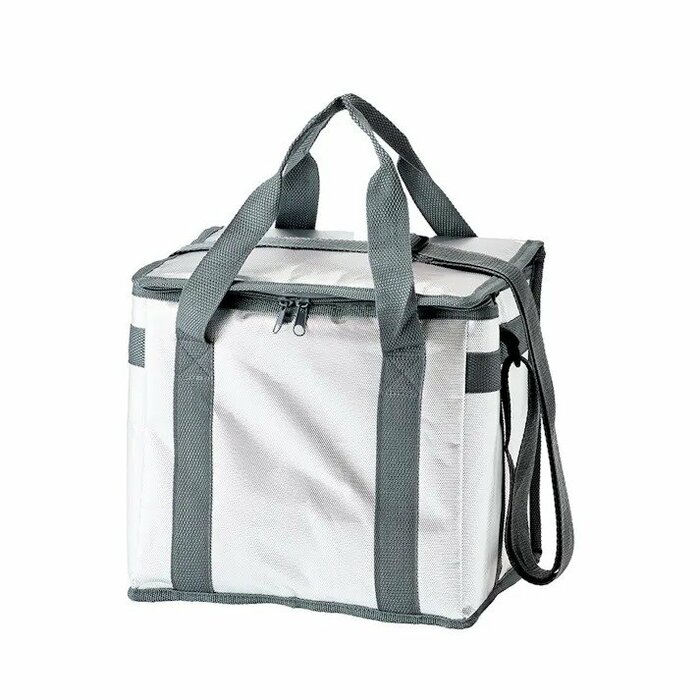 飲み物や少量の食品を持ち運ぶ日には容量約8LのSがおすすめ