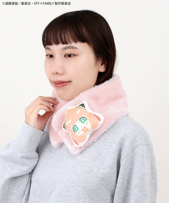 冷えやすい首元を優しく暖めてくれる「ネックウォーマー」