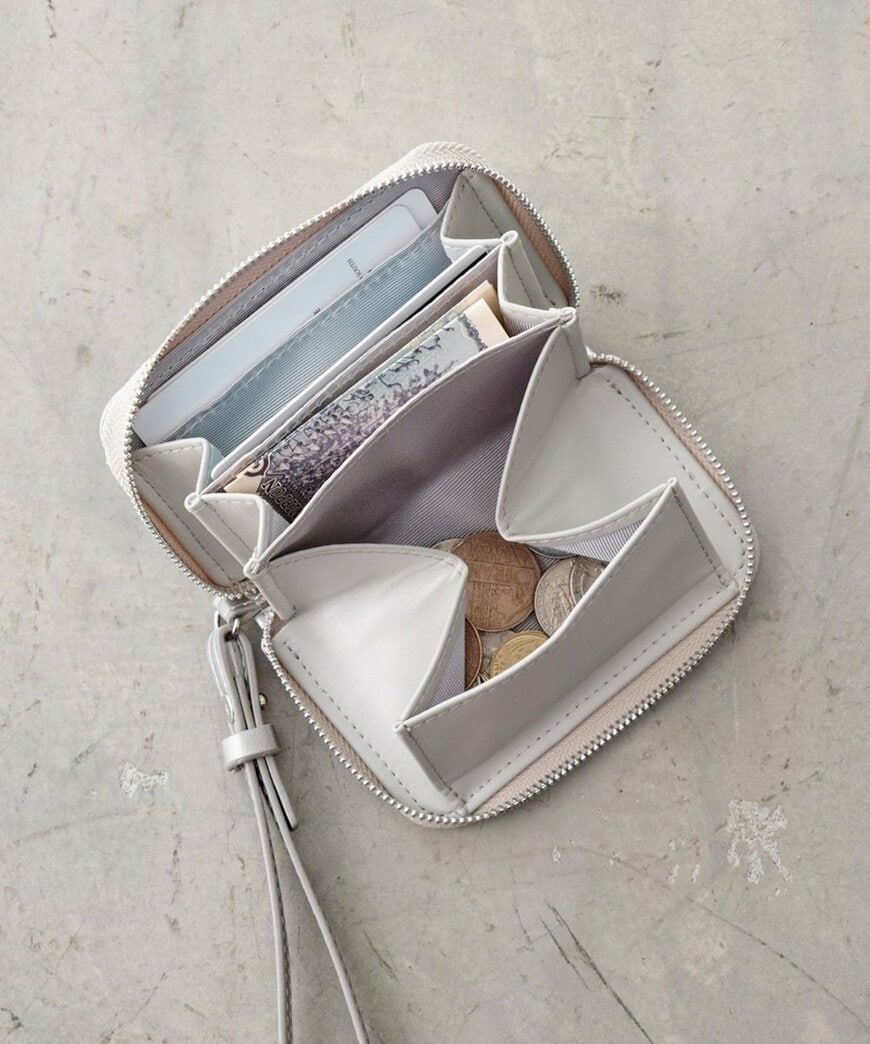 出所：アフタヌーンティー公式　ミニウォレット/TAEKO HIGASHIHARA×Afternoon Tea