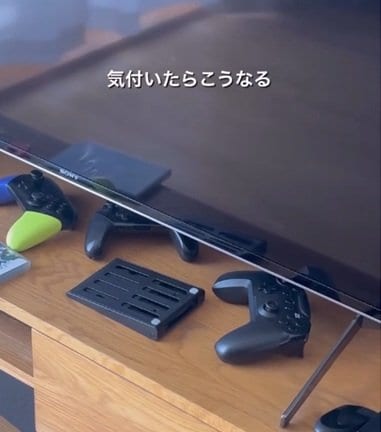 【100均収納】散らかり放題だった〈テレビ周りのゲームグッズ〉→ダイソーとセリアグッズで「ざっくり収納」でスッキリ大変身！
