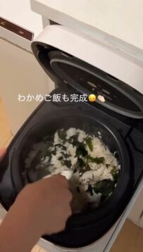27歳会社員女性が休日にまとめて作る【わかめご飯弁当】が話題　海老春巻きもおいしそう