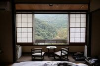 Xに投稿された「旅館ビンゴ」に注目が集まる！「半透明のカギ」「大浴場に馬油」「内線は8番」… 懐かしさで見入ってしまう