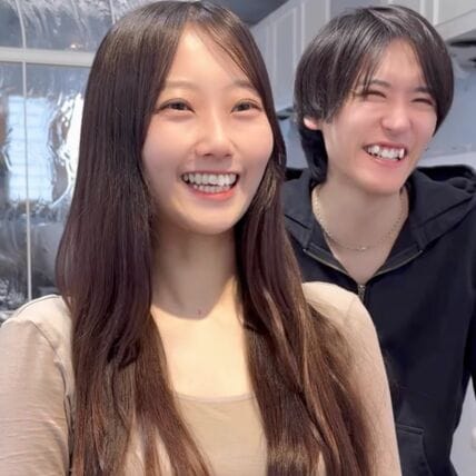 【大変身】ロングヘアの女性がばっさりカットで大胆イメチェン！「かわいい」と大満足