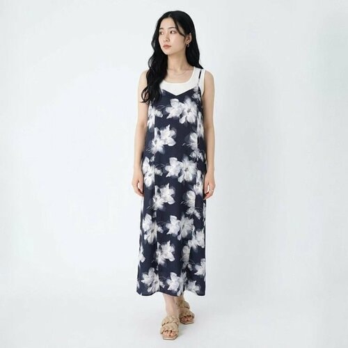 涼しげなキャミワンピースとして活躍