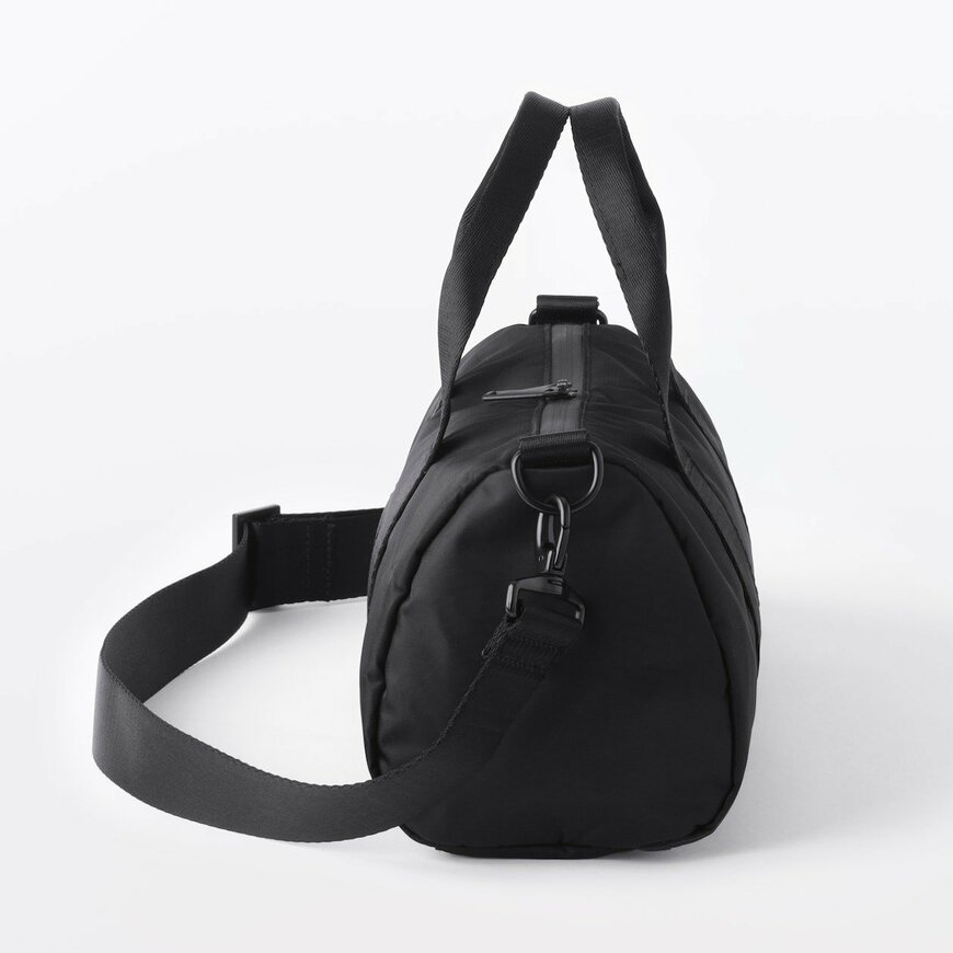 出所：無印良品ネットストア　再生ナイロンミニボストンバッグ