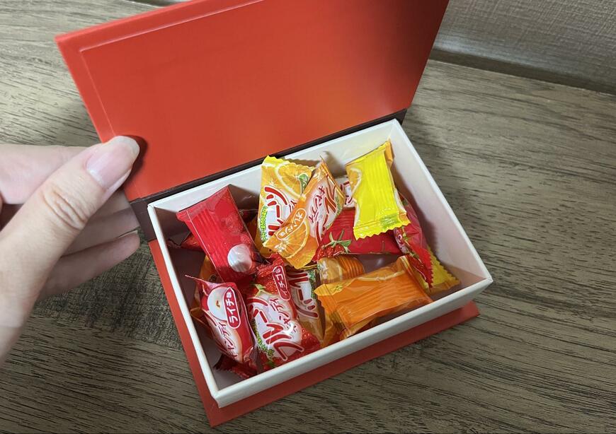 筆者撮影（セリア、ヴィンテージ風ブック型BOX/ミッキー＆ミニー）