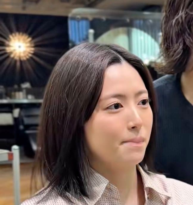 髪の多さが気になる女性が強めのパーマで大変身！「いい感じです」と大満足！