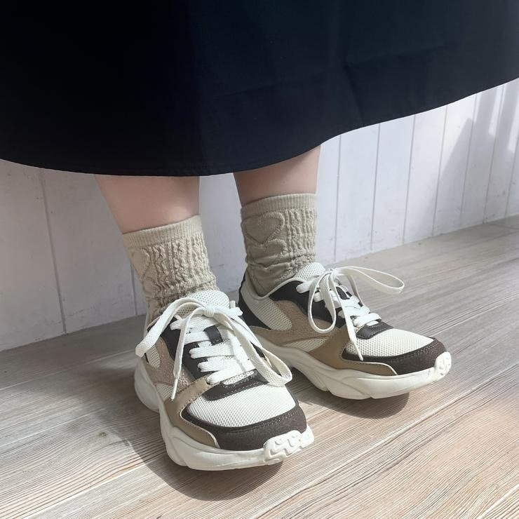 出所：しまむら 公式オンラインストア レディース　スニーカー（taiyou）