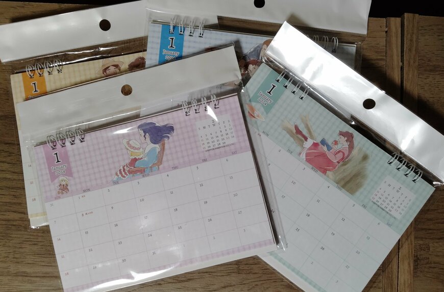 筆者撮影（セリア、世界名作劇場　卓上カレンダー）