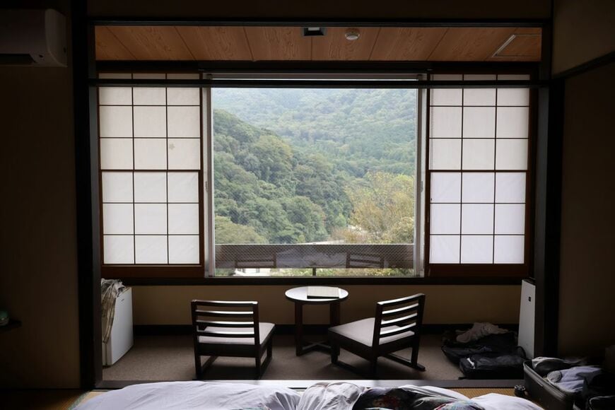 Xに投稿された「旅館ビンゴ」に注目が集まる！「半透明のカギ」「大浴場に馬油」「内線は8番」… 懐かしさで見入ってしまう