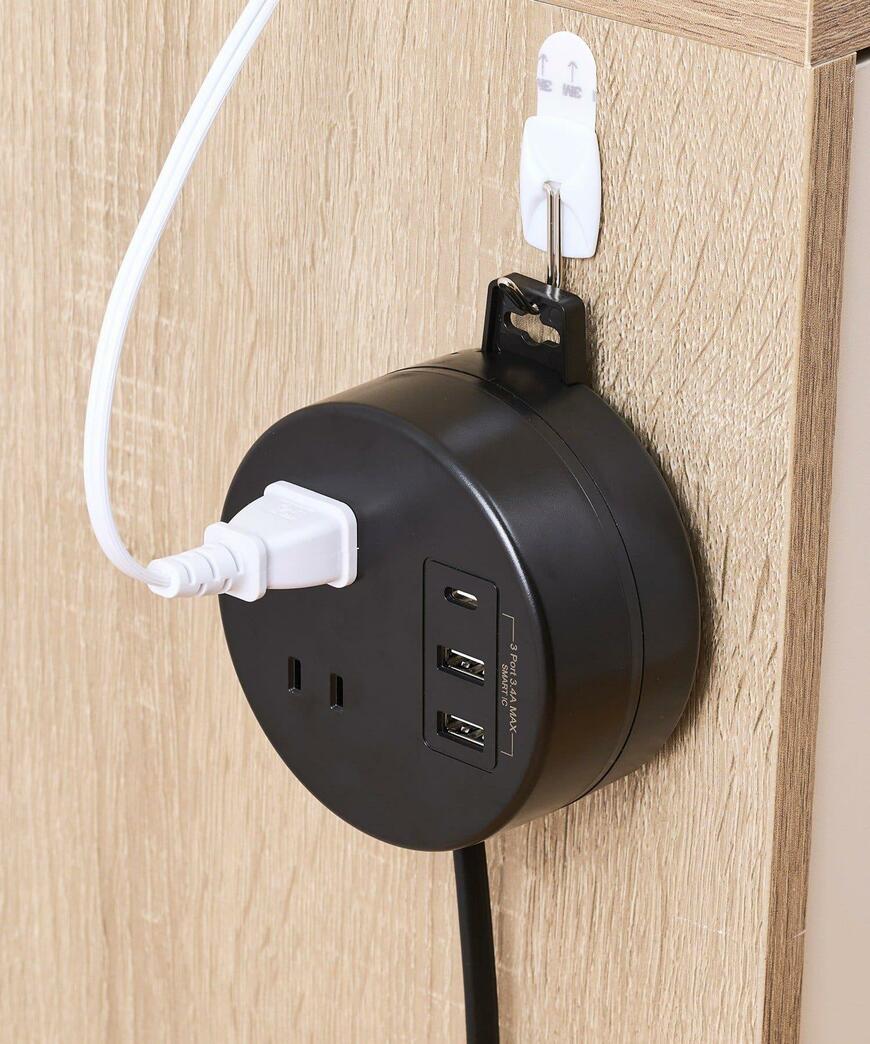 出所：パルグループ公式ファッション通販サイト 3COINS 丸型電源タップ（AC×2/USB×2/TYPEC×1）：1ｍ