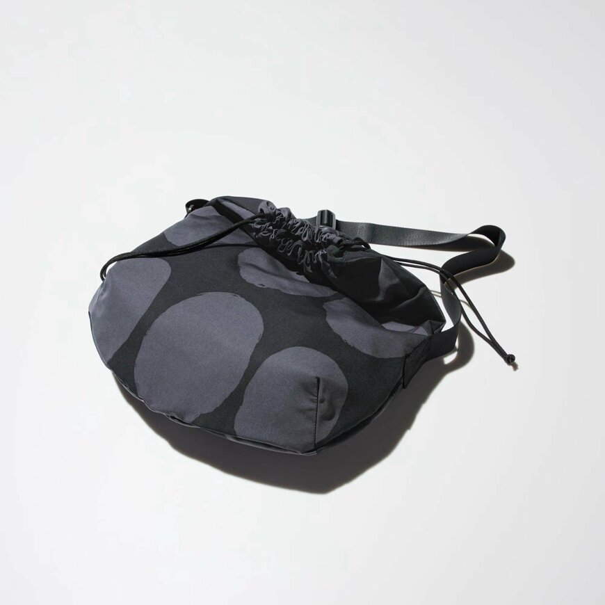 ドローストリングバッグ