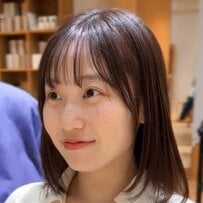 セミロングをボブへとばっさりカット。心機一転したい女性の印象が変わるビフォーアフター