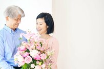 【新しいNISA】65歳までに2500万円貯める！いつから積立を始める？年率ごとにシミュレーション