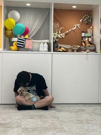 パパと「広いドッグラン」を訪れた犬　その後の様子に思わずホッコリ