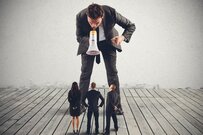 部下をつぶす上司、やる気を引き出す上司の違い