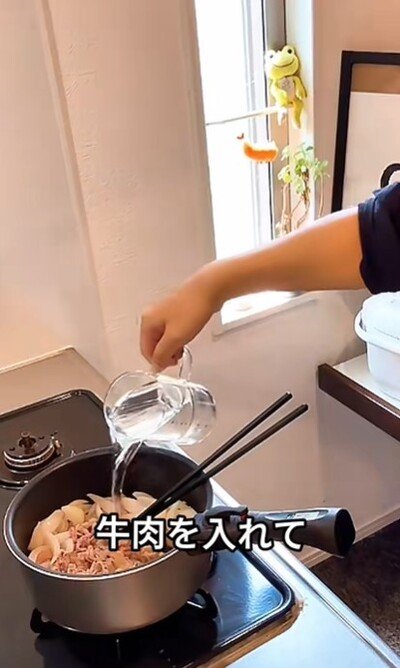 前日の夕飯の「ハヤシライス」を活用