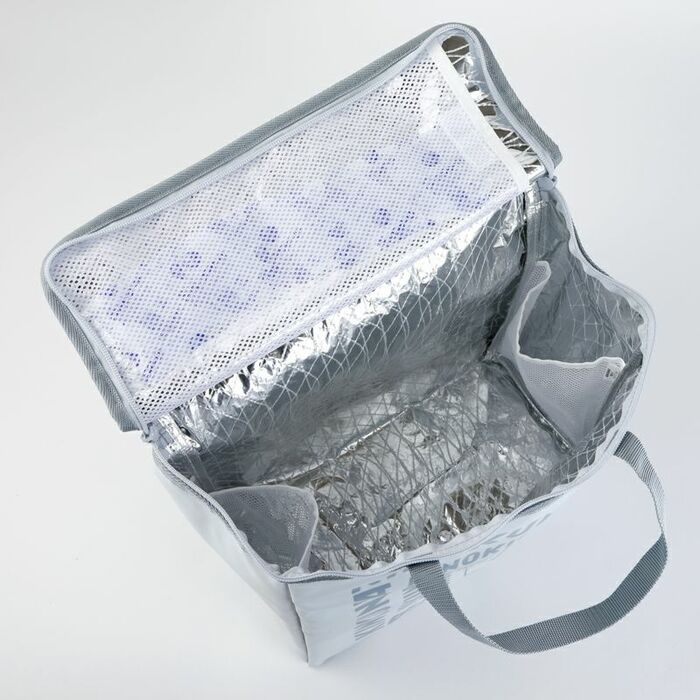 週末のまとめ買いにも家族や友人とのお出かけにも。一年中活躍します。