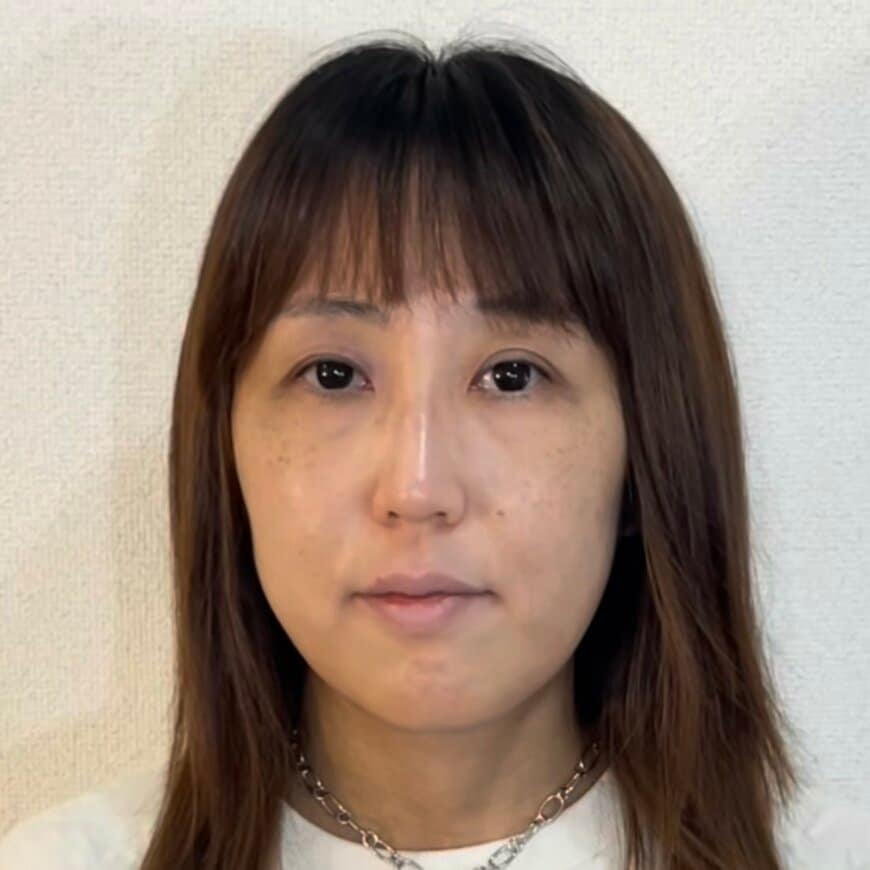 【強めメイク】講師を務める女性が華やかに大胆イメチェン！見違えるビフォーアフターに驚愕