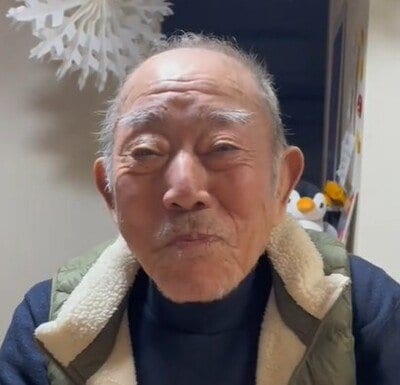 【88歳の入れ歯おじいちゃん】が「人生初！松屋の牛丼」に驚き！