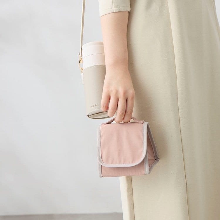 出所：KEYUCA（ケユカ）公式通販サイト　たためる保冷ランチバッグ おにぎり型