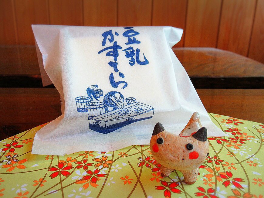 和菓子屋で販売されている豆乳カステラ