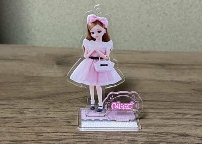 筆者撮影（キャンドゥ、アクリルスタンド ブラインドパッケージ リカちゃん）