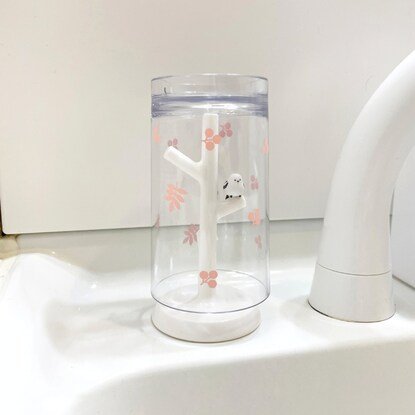 シマエナガがキュートにデザインされた「うがいコップ&スタンド」