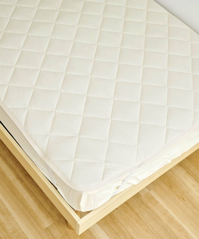 3COINS公式 とろける冷感敷きパッドシングル