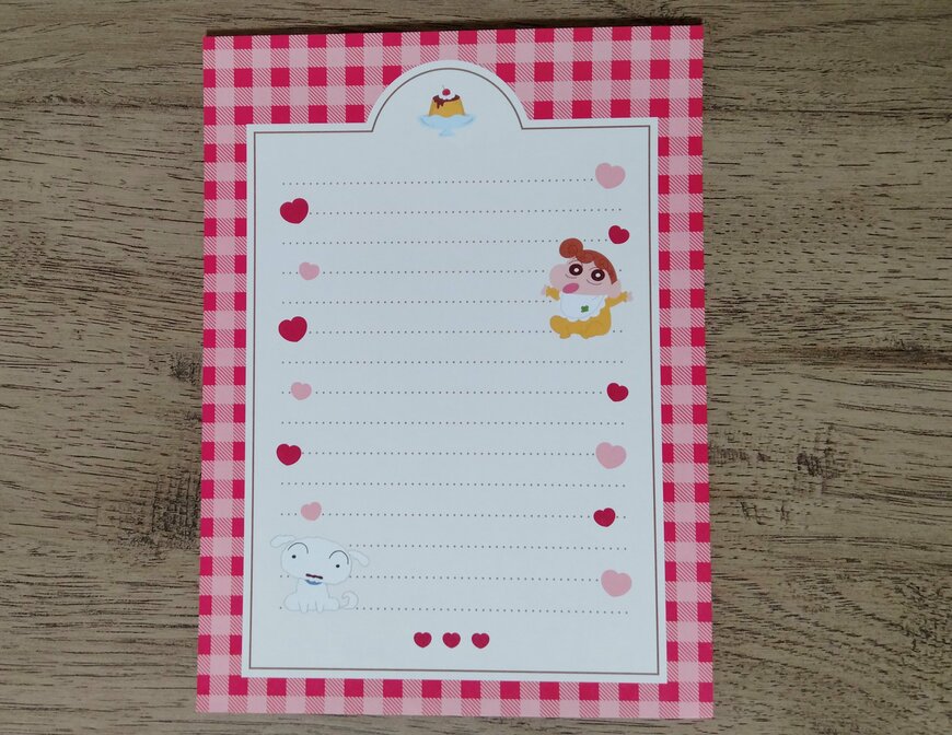 筆者撮影（セリア、レターセット4セット クレヨンしんちゃん 喫茶店 シール付）