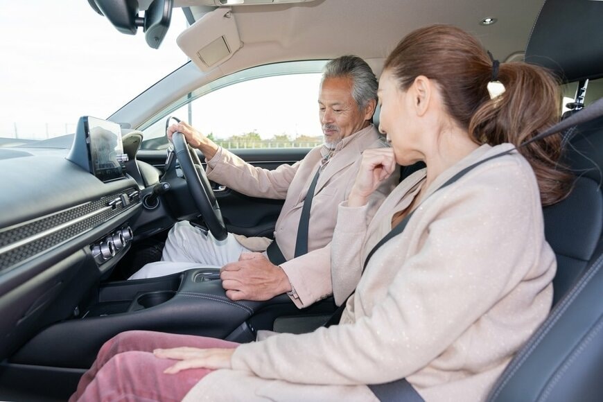 年金だけでは暮らせない？シニア家計に「車じまい」を迫る【15年間で598万円の赤字】