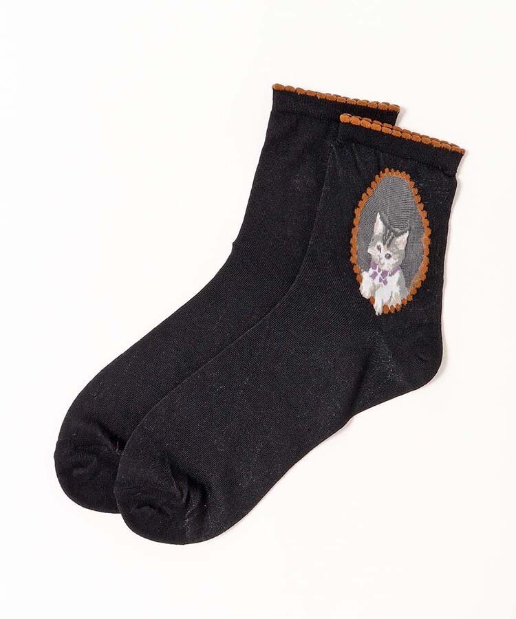 出所：ブルーブルーエ公式　キャット窓枠シースルーソックス