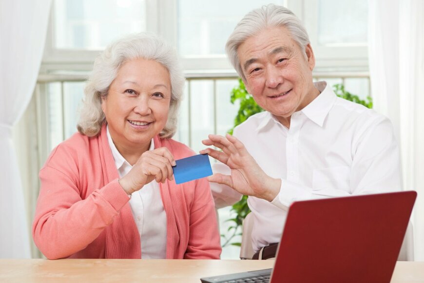 【70歳代】正直、不安です…75歳夫婦・二人以上世帯で「貯蓄500万円未満」は何割？