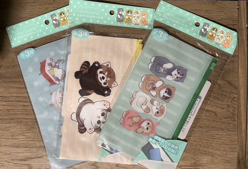 セリア、mofusand スライドマルチケース