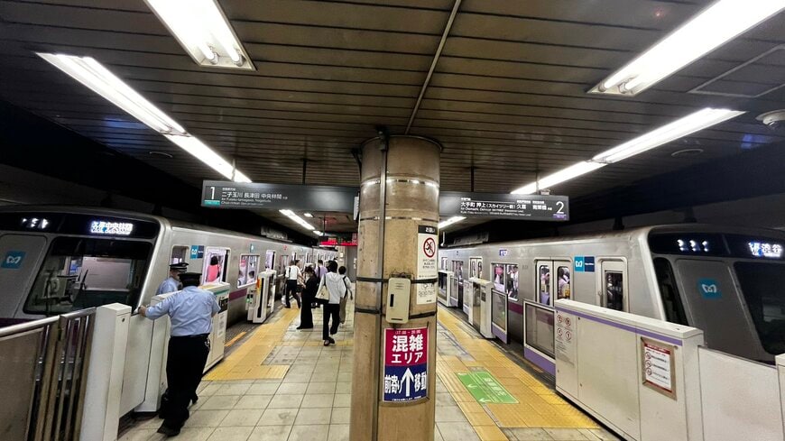 偶然8000系が横並びに