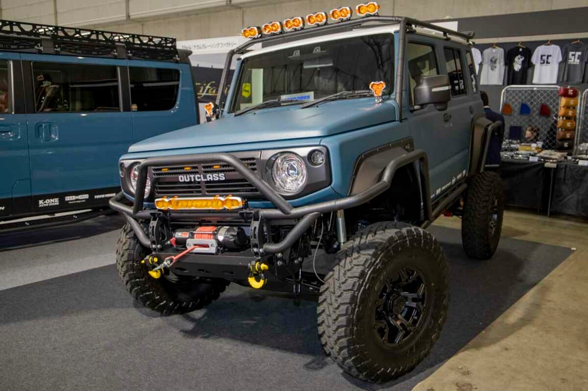 車検は通る？公道を走れるワイルドな「スズキ・ジムニーノマド」改造車 