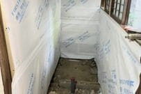 「DIYレベルを遥かに超えている」築100年古民家のボロボロのスペース→樽風呂付きの「おしゃれな空間」に大変身