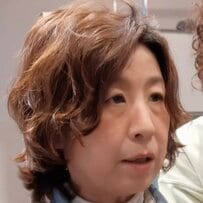髪が伸びてパーマも取れたショート女性→おしゃれな〈ウルフパーマ〉にスタイルチェンジ！「真似してみたくなりました」の声