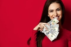 「富裕層の人あるある」2つを元金融機関社員が解説！お金持ちが大切にしていることとは