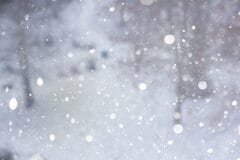 圏外の雪道で車がスタックして立ち往生…命綱になったiPhoneの機能に「知らなかった！」「これはすごい」