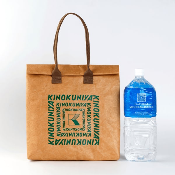 破れにくく耐水性にも優れた買い物にもぴったりなバッグ