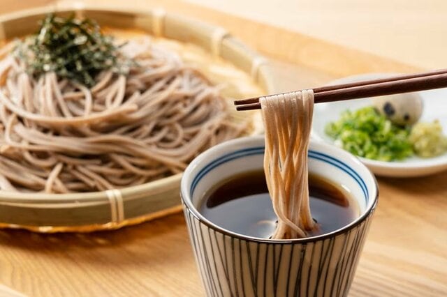 【65歳以上のおひとりさま】ひと月あたりの《平均家計収支》はいくら？2026年7～9月使用分「電気・ガス料金への支援」が実施へ