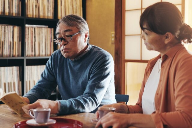 【70歳以上】《二人以上世帯・単身世帯》貯蓄額（平均値と中央値）はそれぞれいくら？「3000万円以上」は何％？